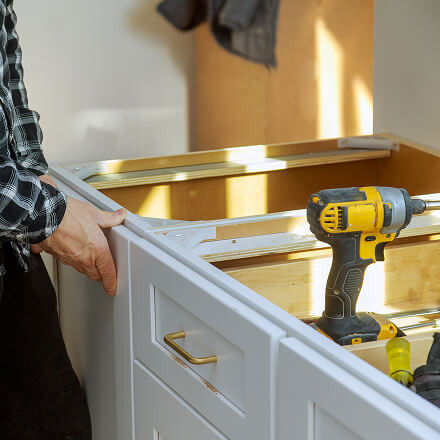 Cabinets Painting in Toluca Lake