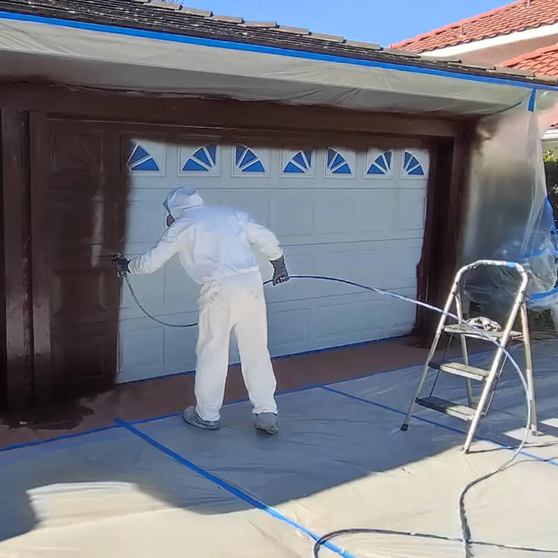 Elevate your Toluca Lake home’s exterior with our high-quality painting solutions, enhancing both aesthetics and protection.